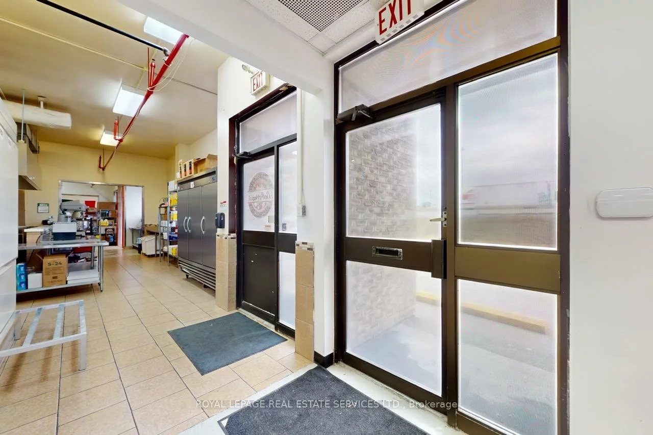 557, Dixon, West Humber-Clairville, Toronto
