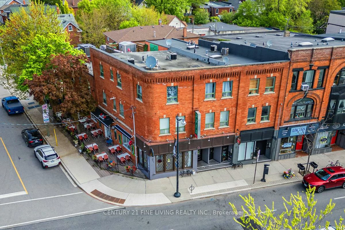 3048, Dundas, Junction Area, Toronto