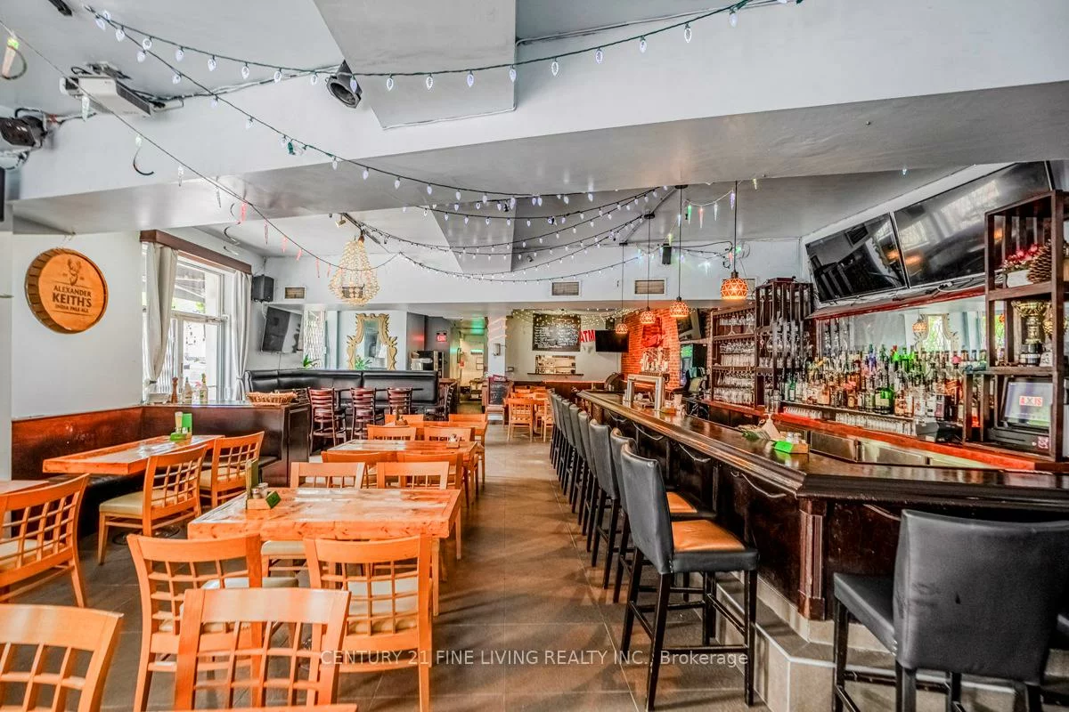 3048, Dundas, Junction Area, Toronto