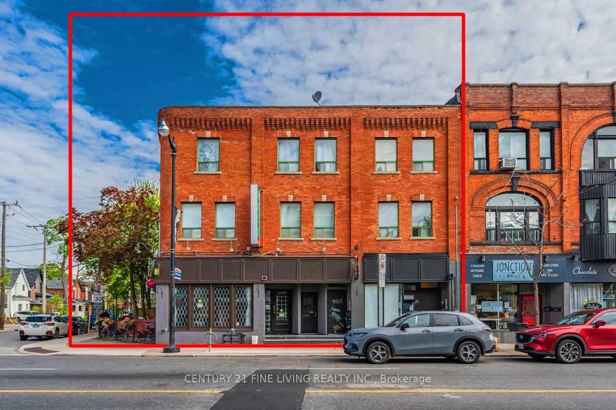 3048, Dundas, Junction Area, Toronto