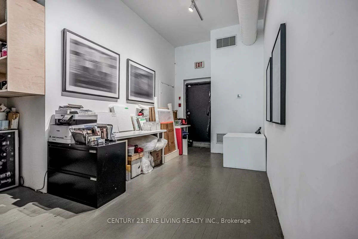 3048, Dundas, Junction Area, Toronto