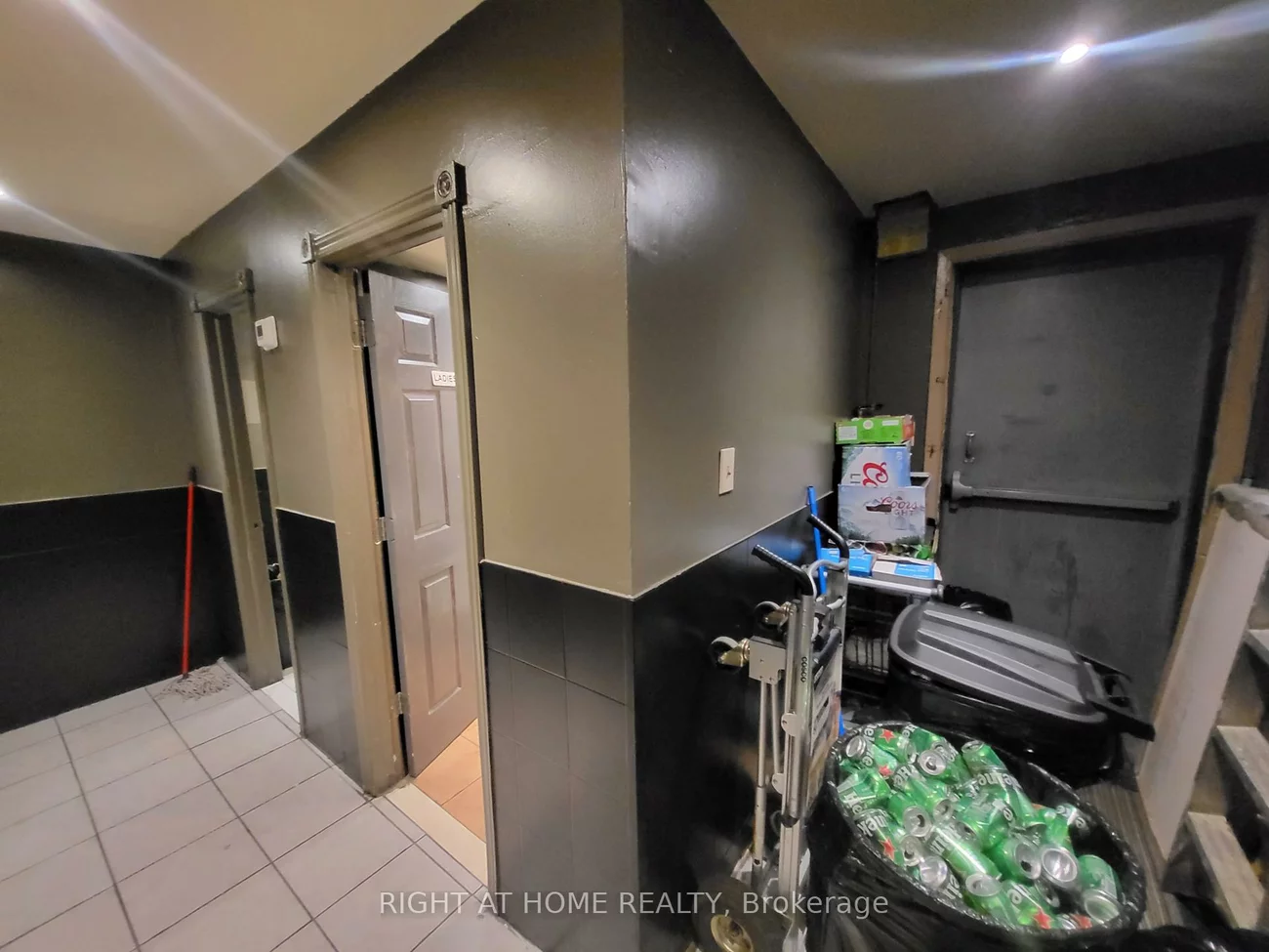 825, Runnymede, Runnymede-Bloor West Village, Toronto