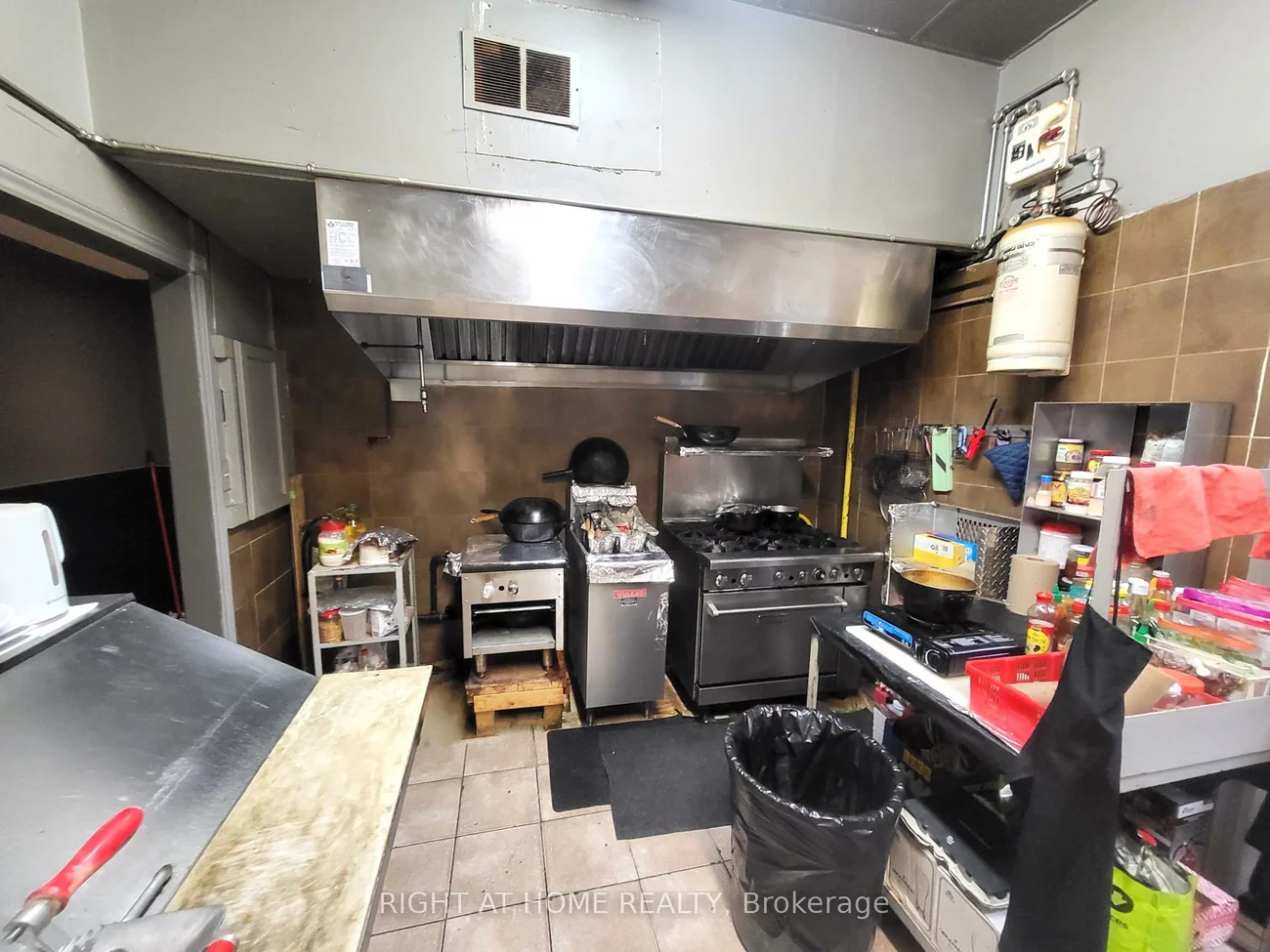 825, Runnymede, Runnymede-Bloor West Village, Toronto