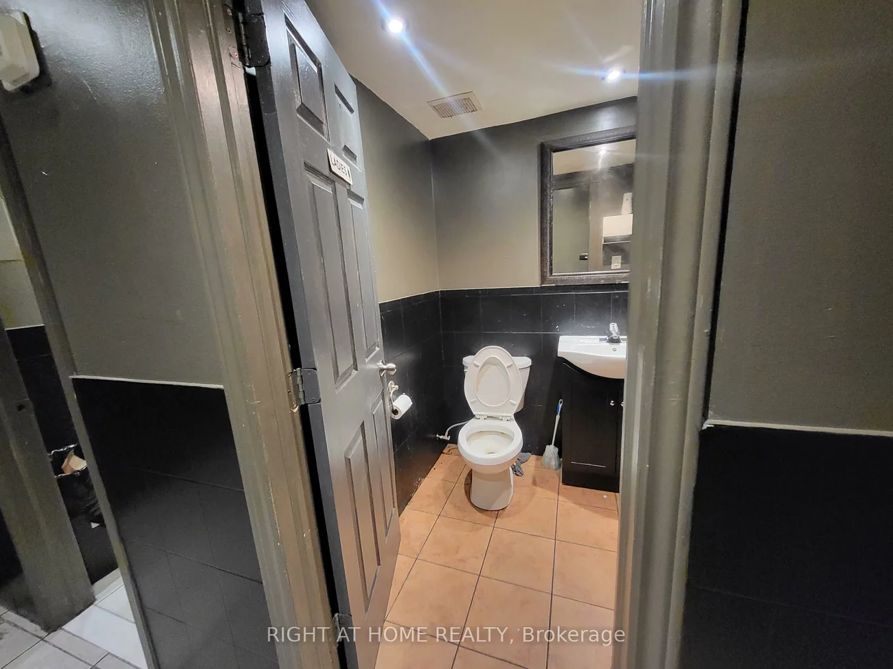 825, Runnymede, Runnymede-Bloor West Village, Toronto