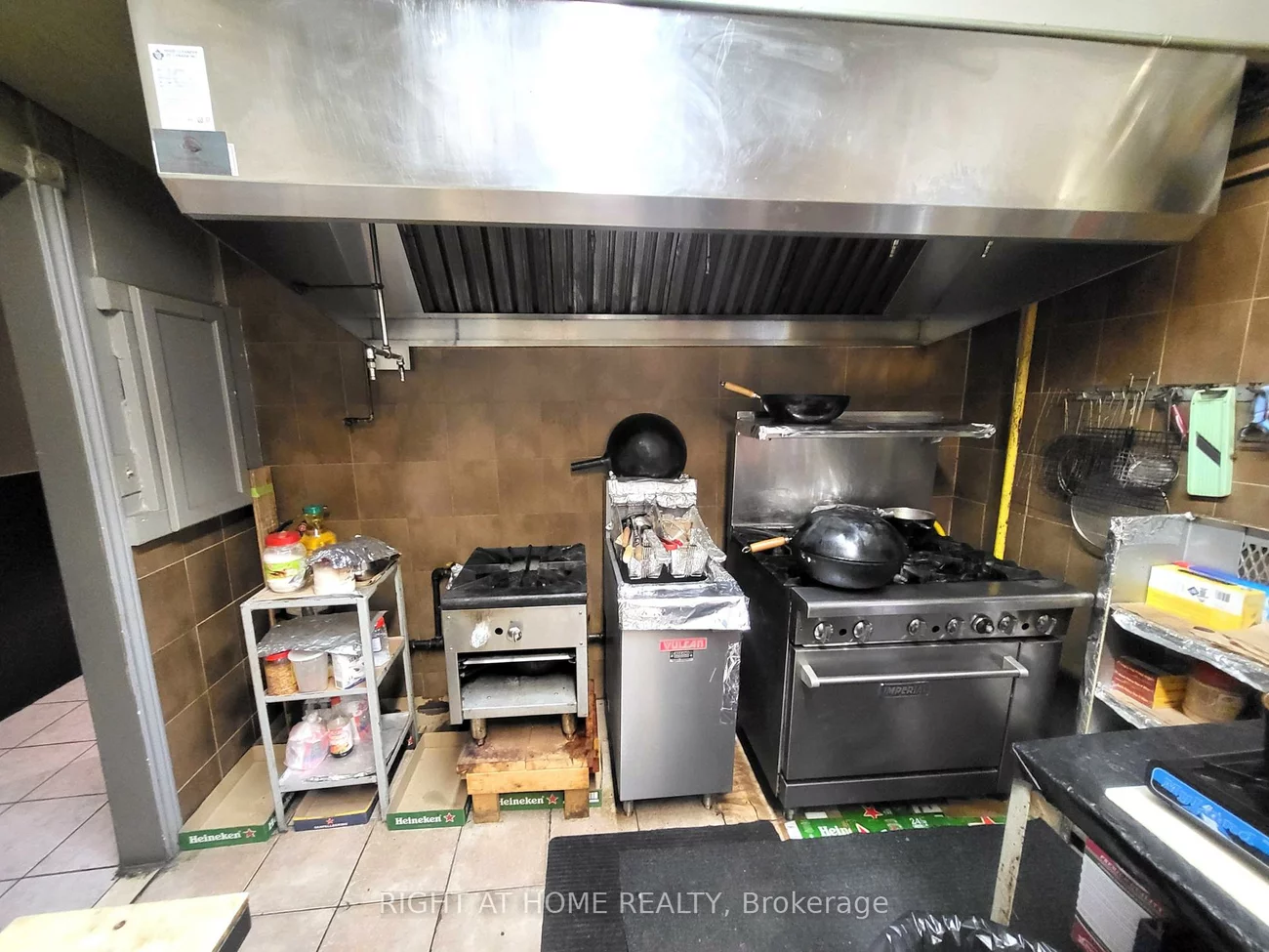 825, Runnymede, Runnymede-Bloor West Village, Toronto