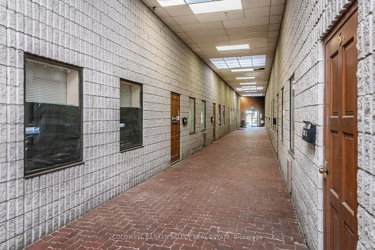 32, Goodmark, West Humber-Clairville, Toronto