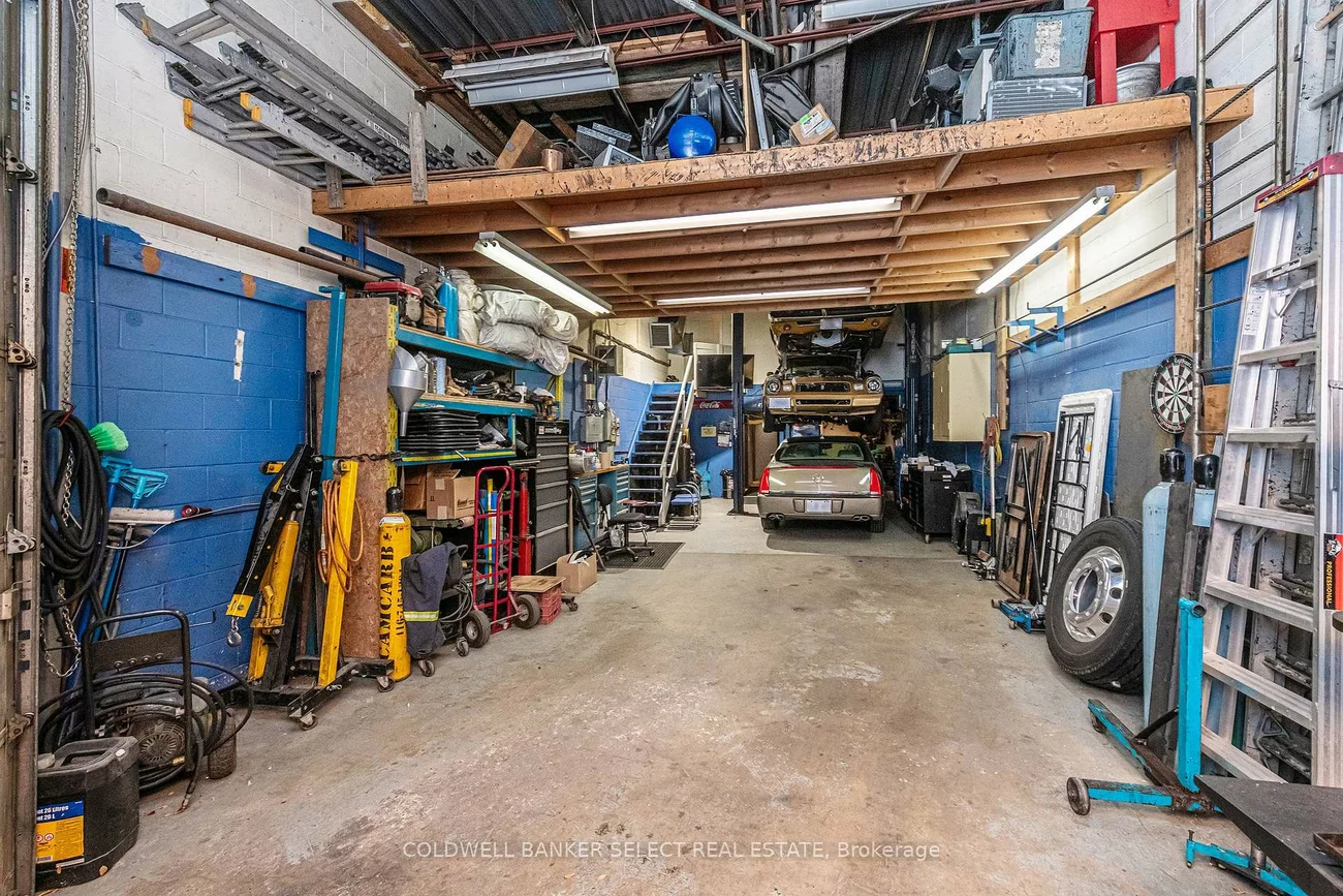 32, Goodmark, West Humber-Clairville, Toronto