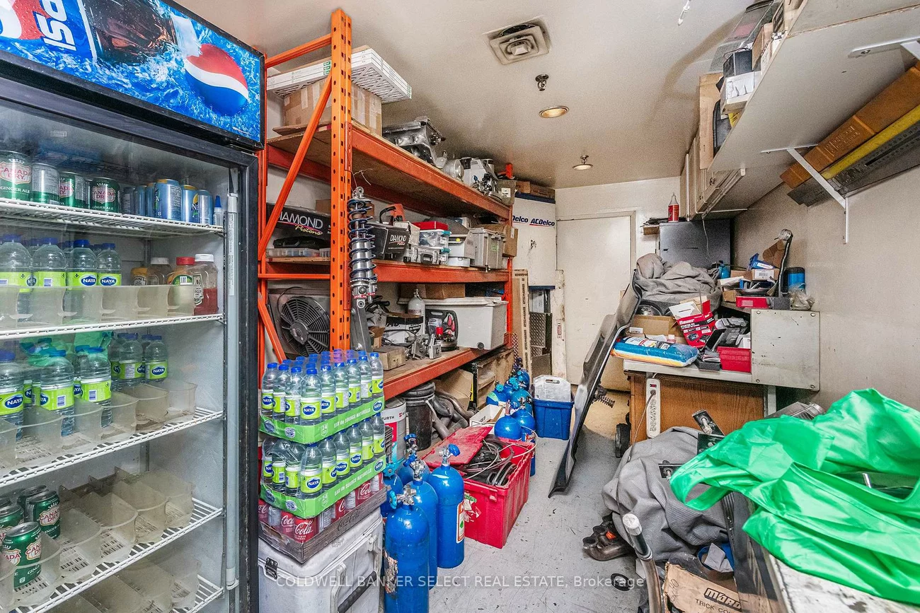 32, Goodmark, West Humber-Clairville, Toronto