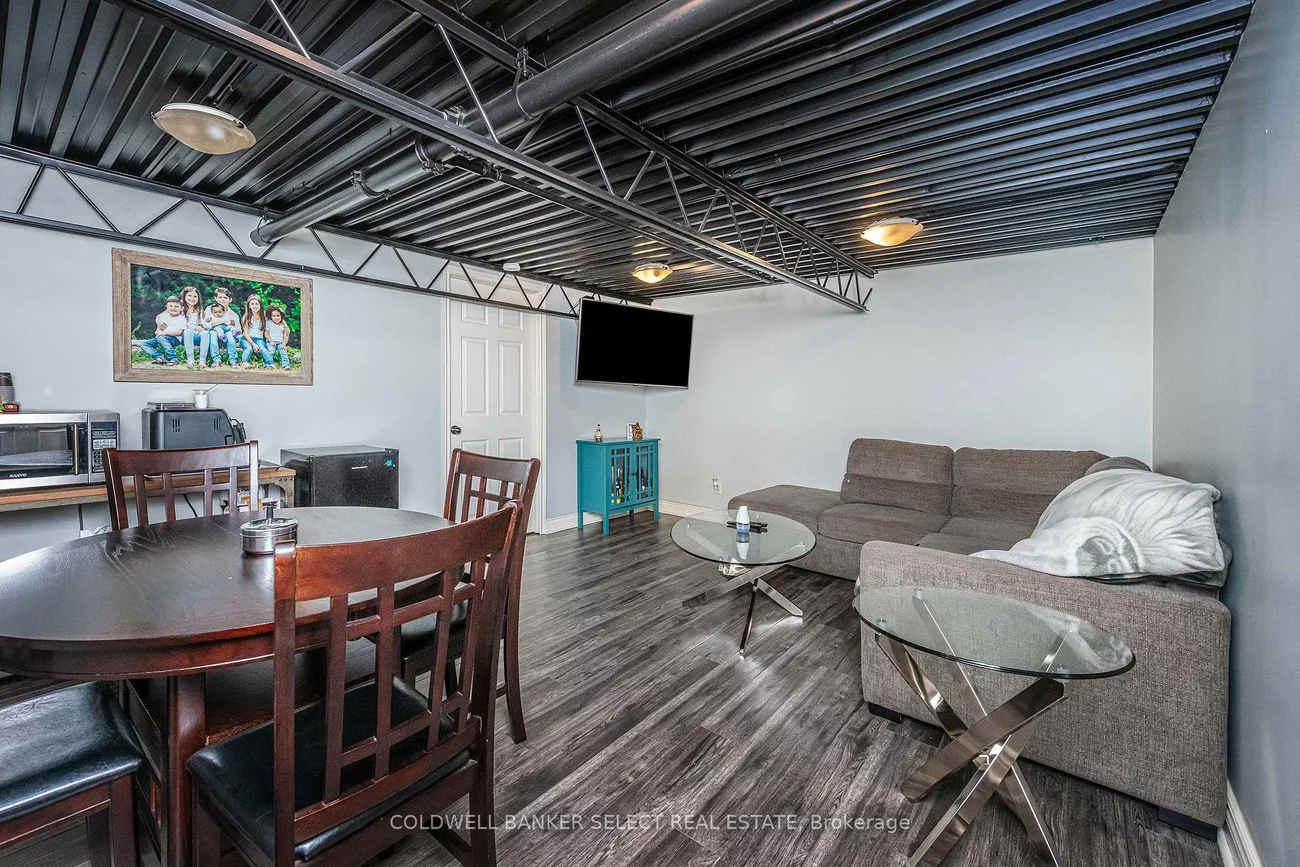 32, Goodmark, West Humber-Clairville, Toronto