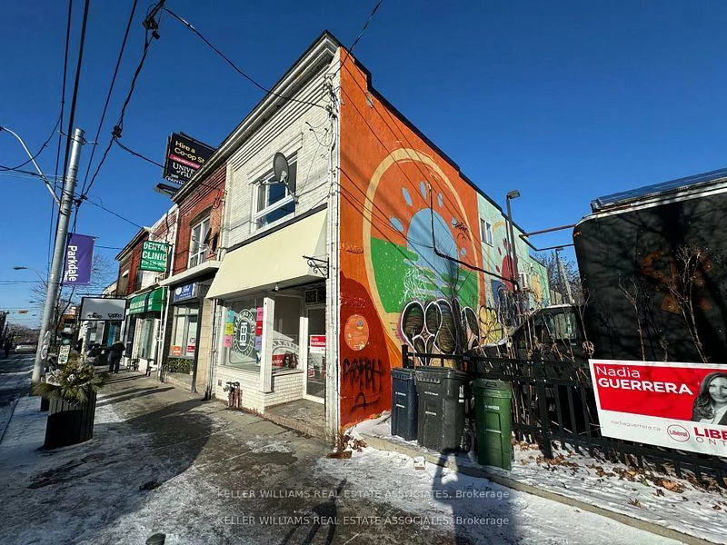 1640, Queen, Roncesvalles, Toronto