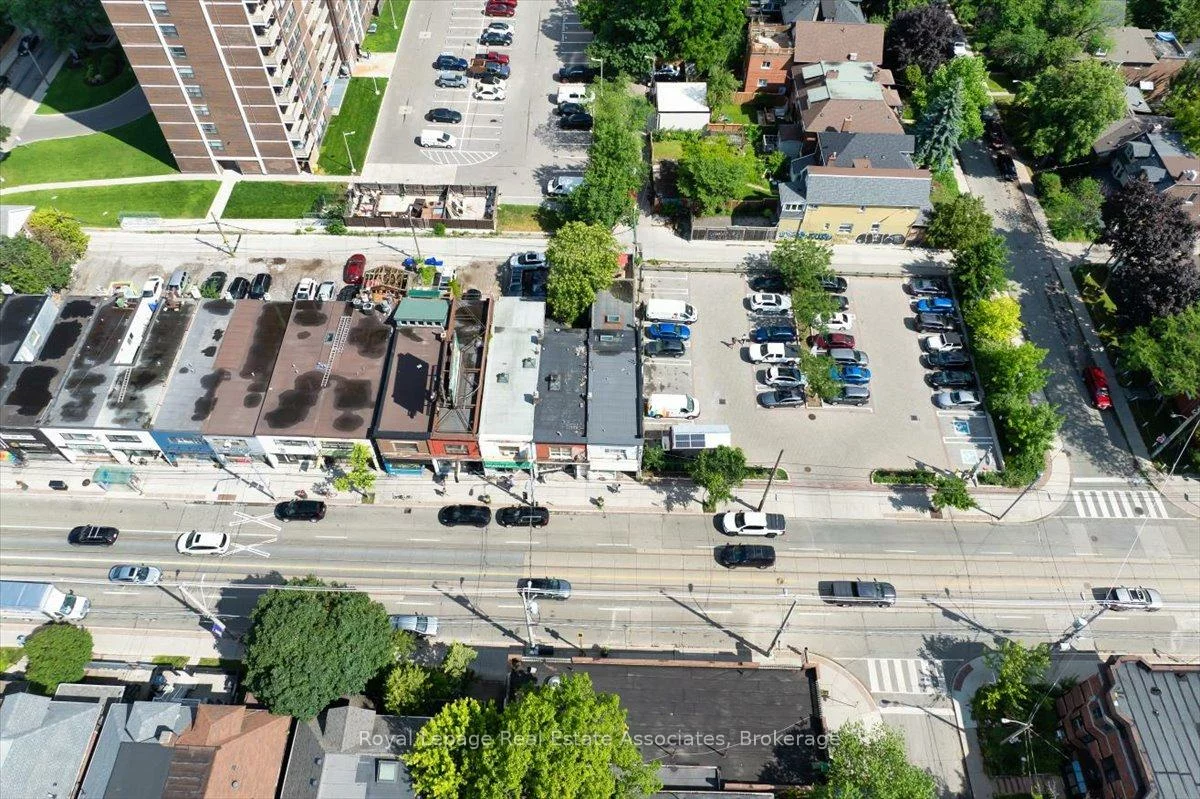 1640, Queen, Roncesvalles, Toronto