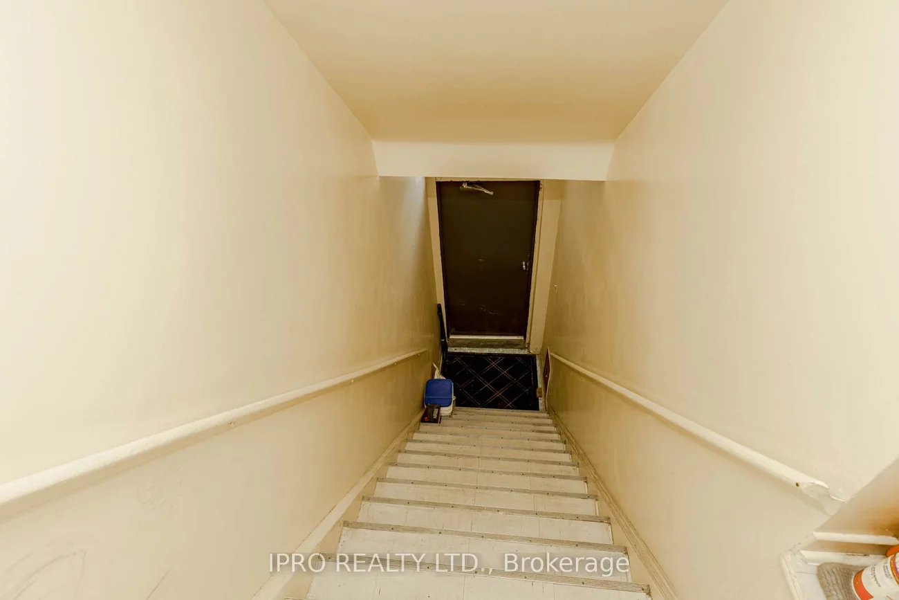 846, Wilson, Downsview-Roding-CFB, Toronto