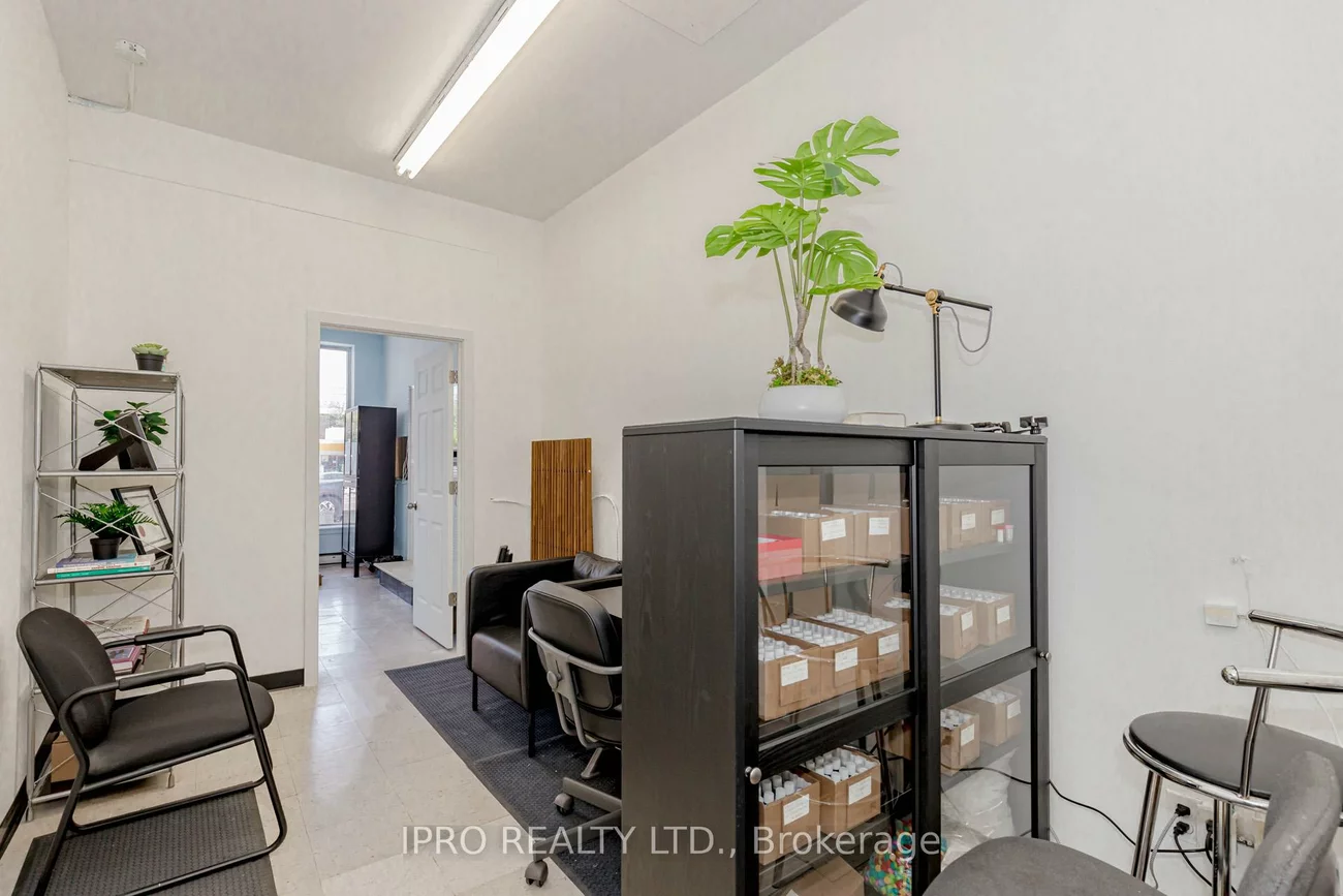 846, Wilson, Downsview-Roding-CFB, Toronto