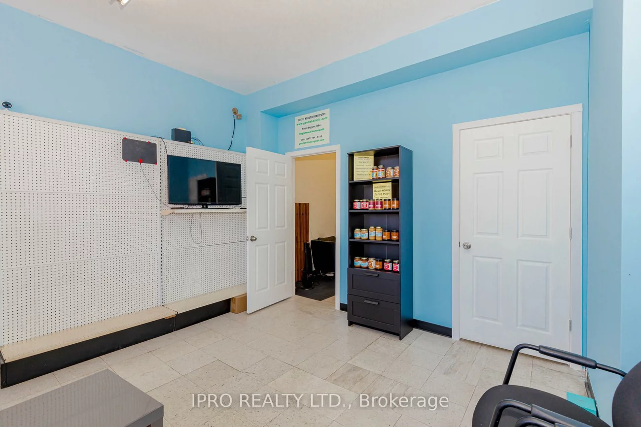 846, Wilson, Downsview-Roding-CFB, Toronto