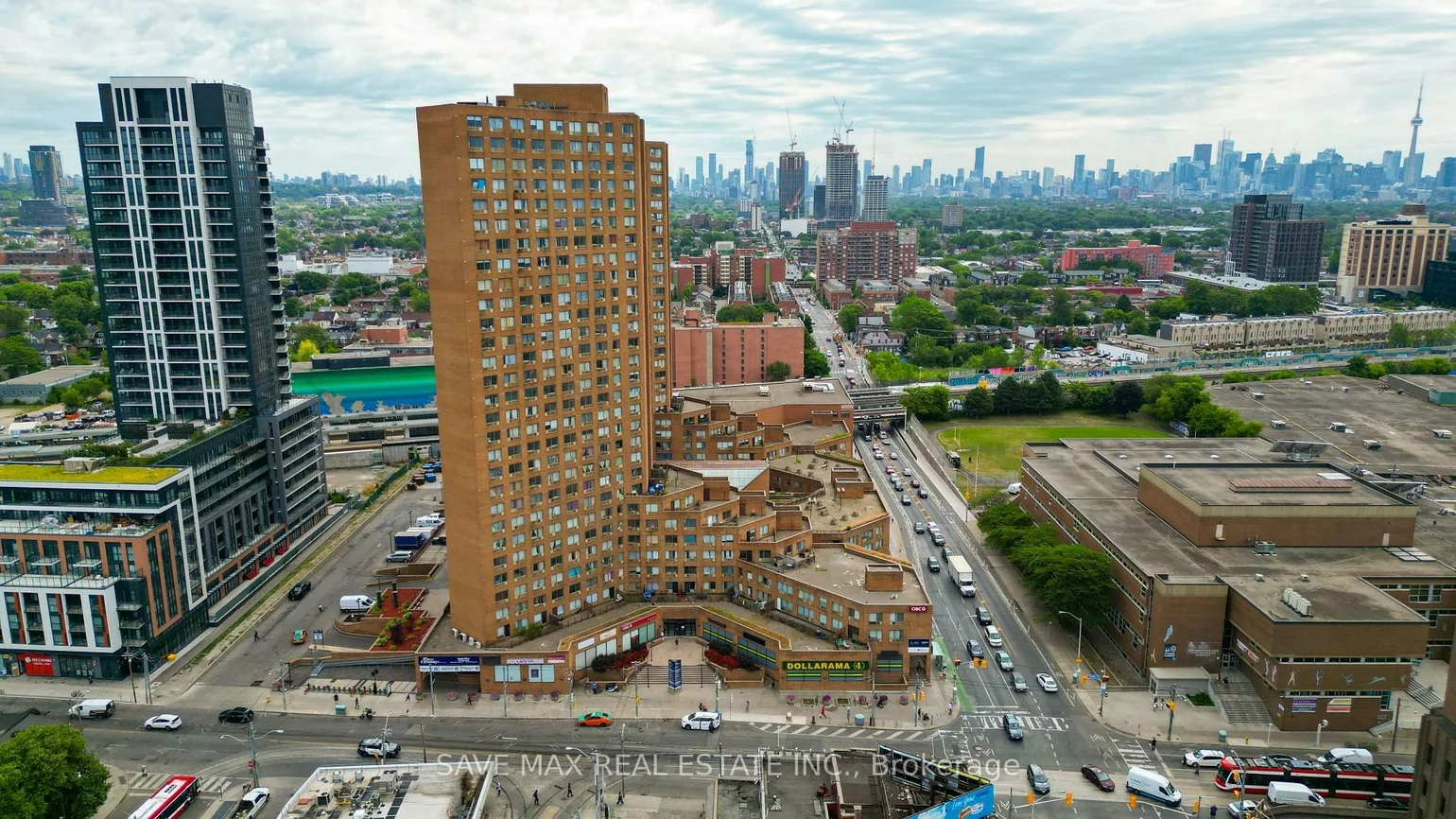 2340, Dundas, High Park North, Toronto
