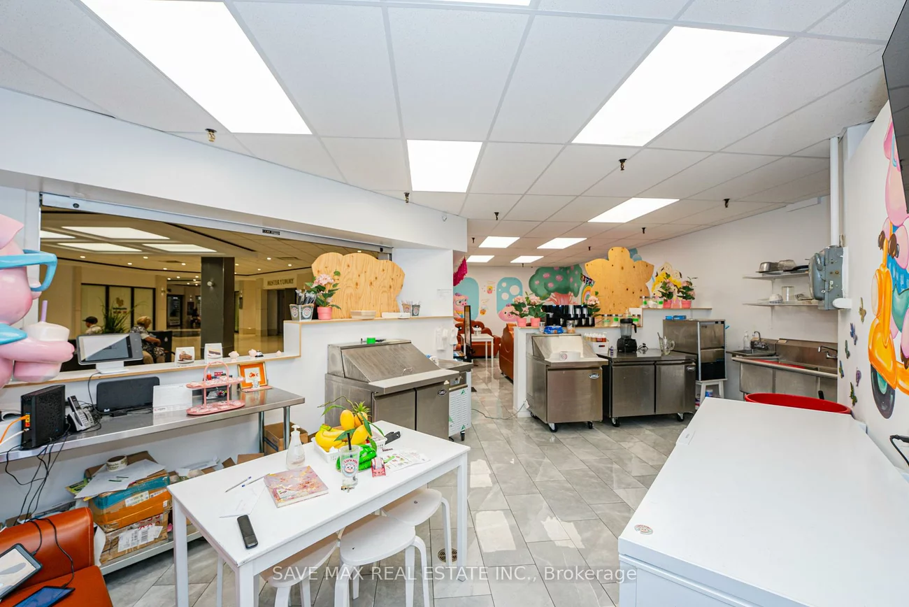 2340, Dundas, High Park North, Toronto