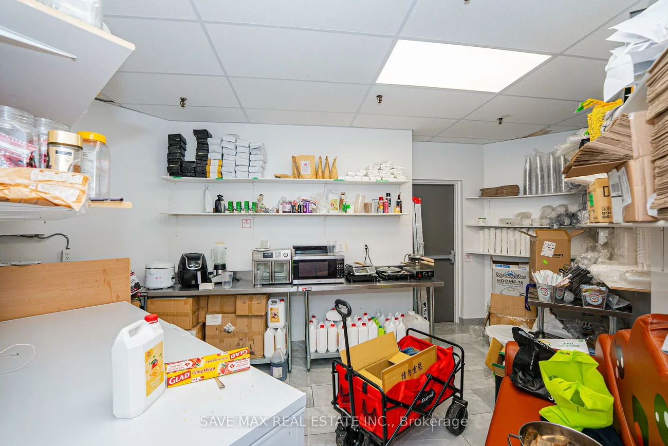 2340, Dundas, High Park North, Toronto
