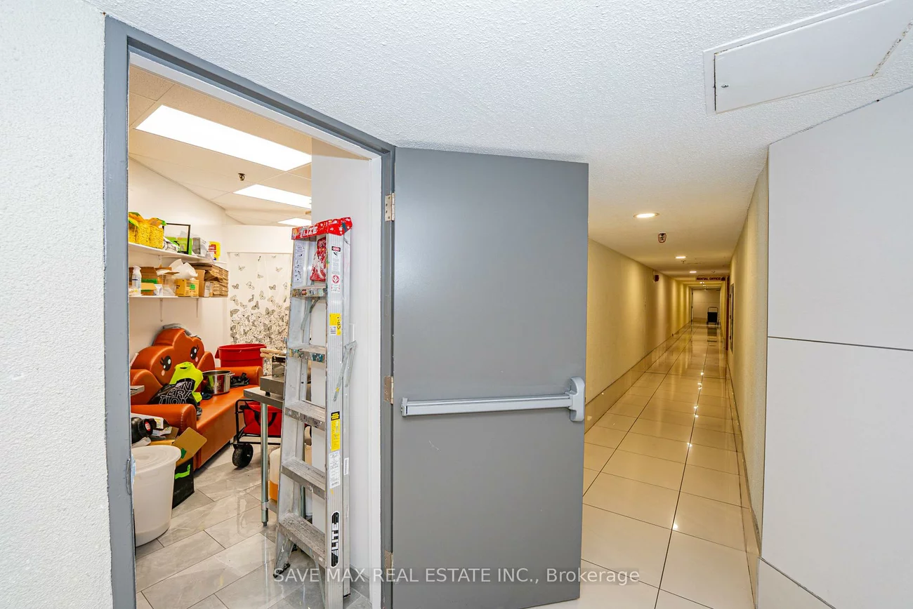 2340, Dundas, High Park North, Toronto