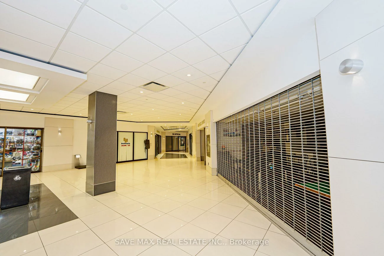 2340, Dundas, High Park North, Toronto
