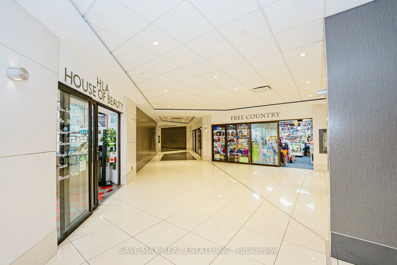 2340, Dundas, High Park North, Toronto