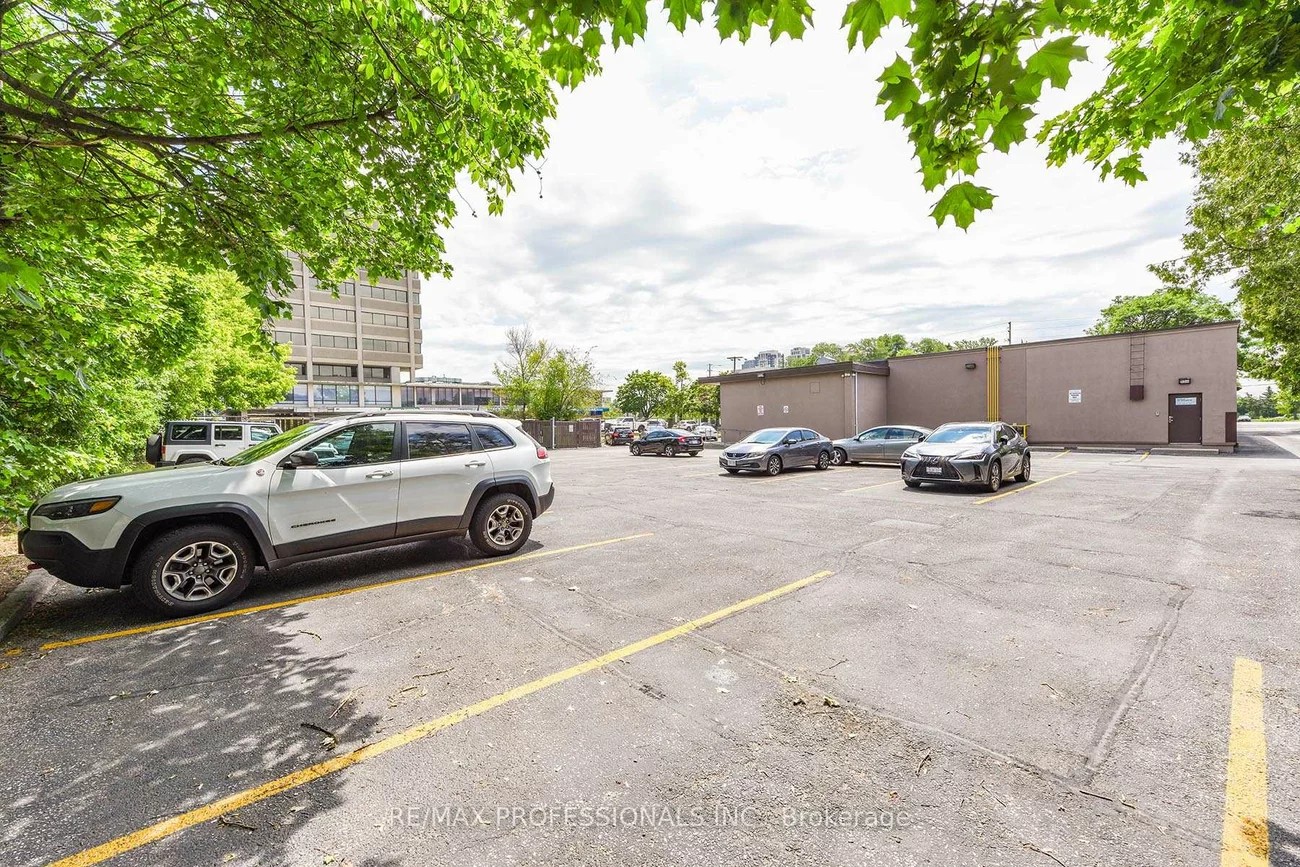 577, Burnhamthorpe, Etobicoke West Mall, Toronto