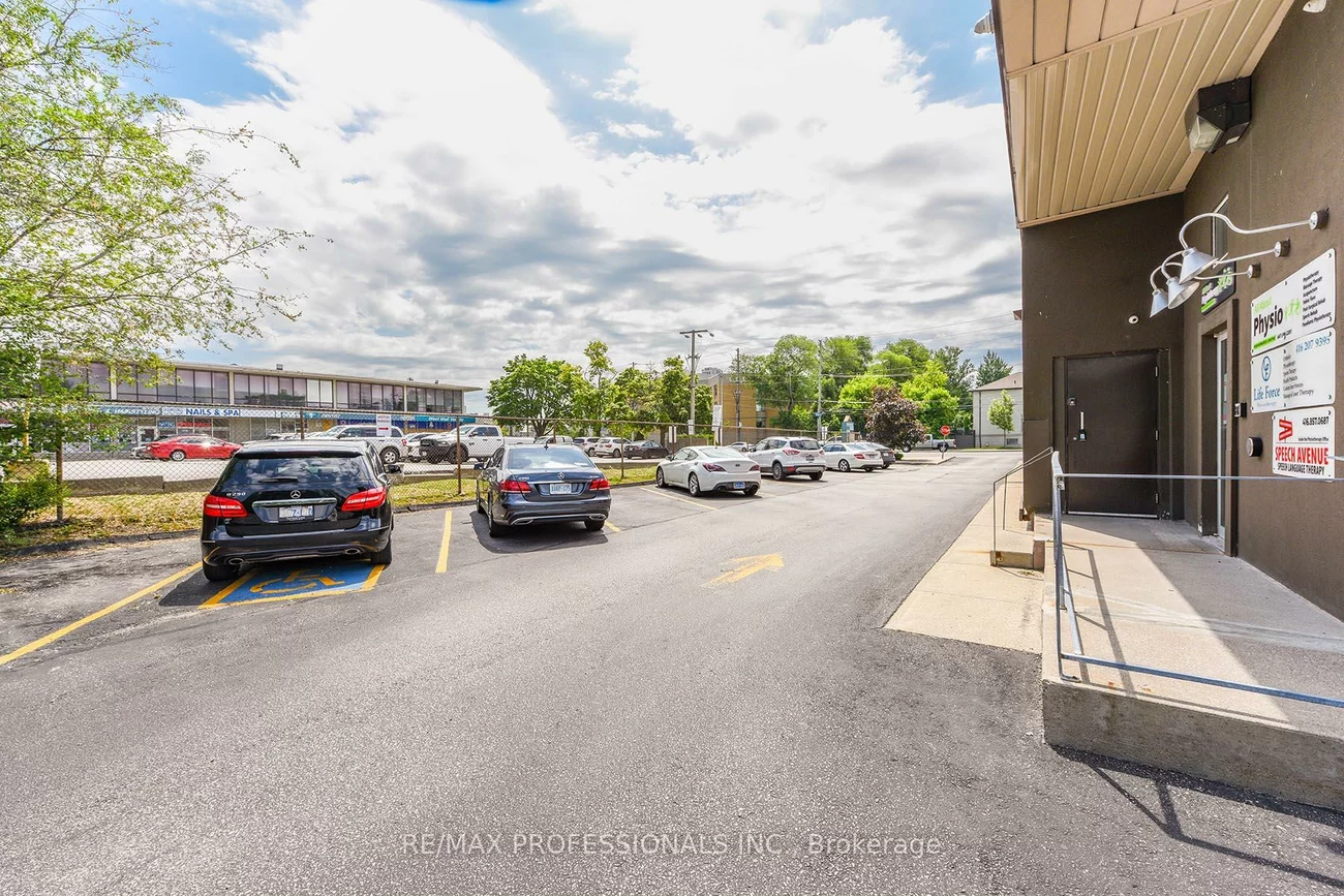 577, Burnhamthorpe, Etobicoke West Mall, Toronto