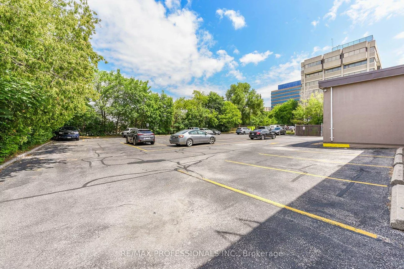 577, Burnhamthorpe, Etobicoke West Mall, Toronto