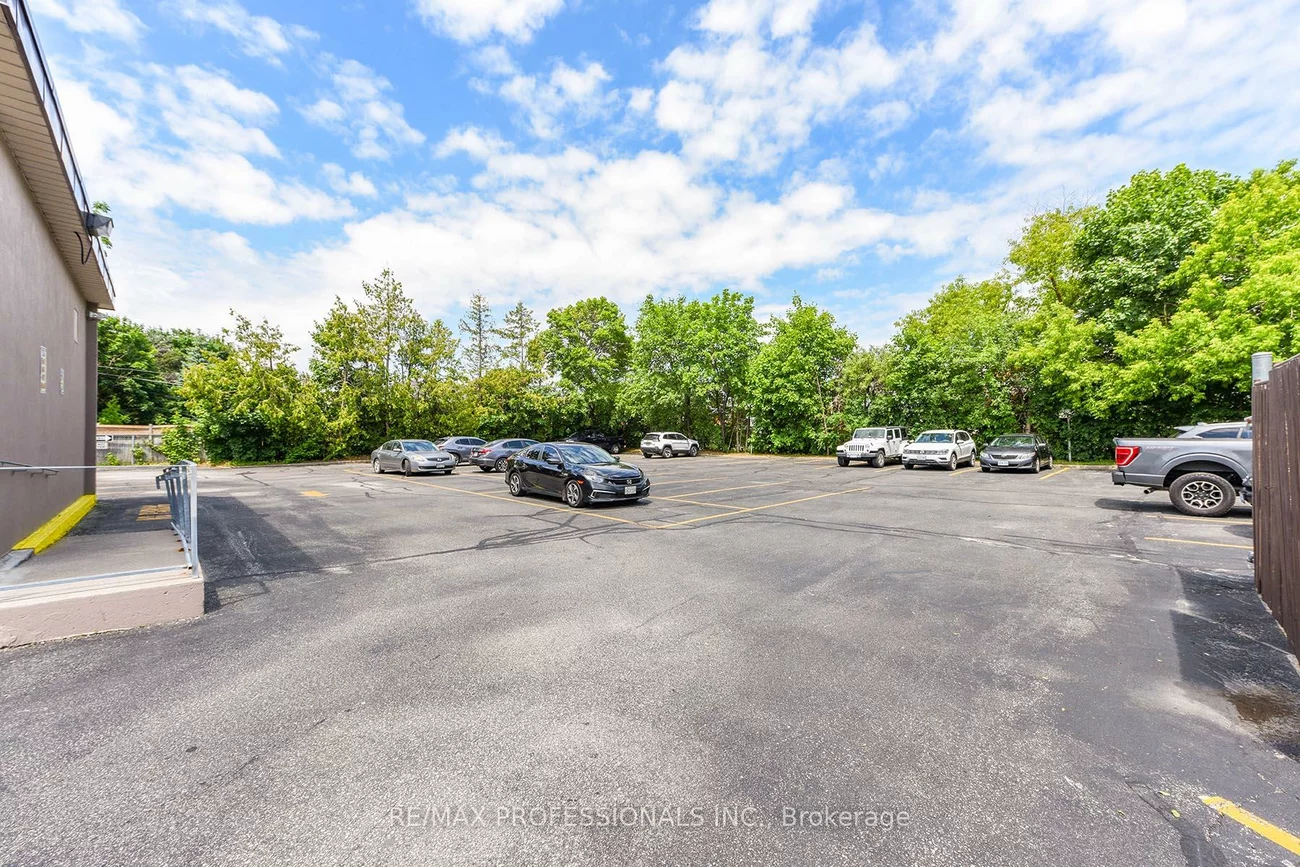577, Burnhamthorpe, Etobicoke West Mall, Toronto