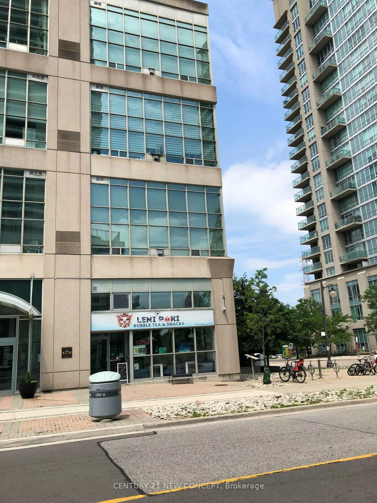 300, Manitoba, Mimico, Toronto