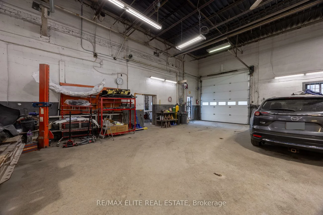 20, Jenet, Dovercourt-Wallace Emerson-Junction, Toronto