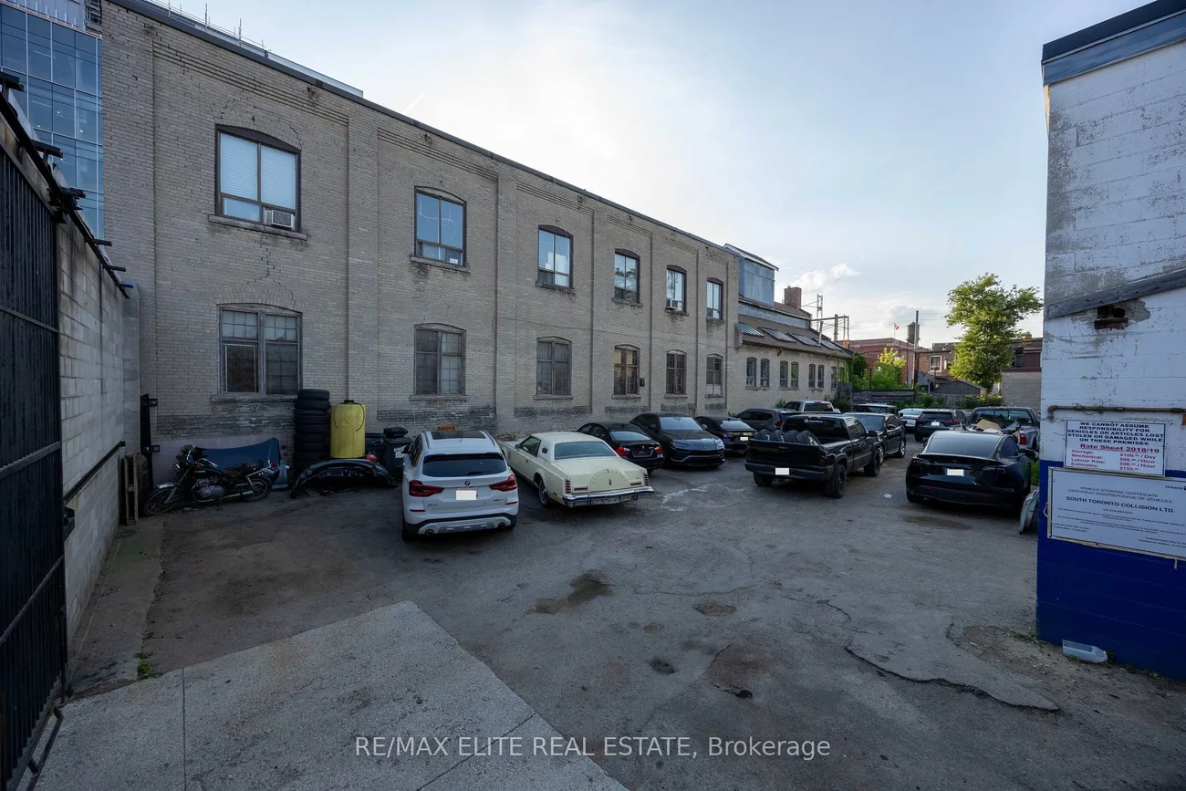 20, Jenet, Dovercourt-Wallace Emerson-Junction, Toronto