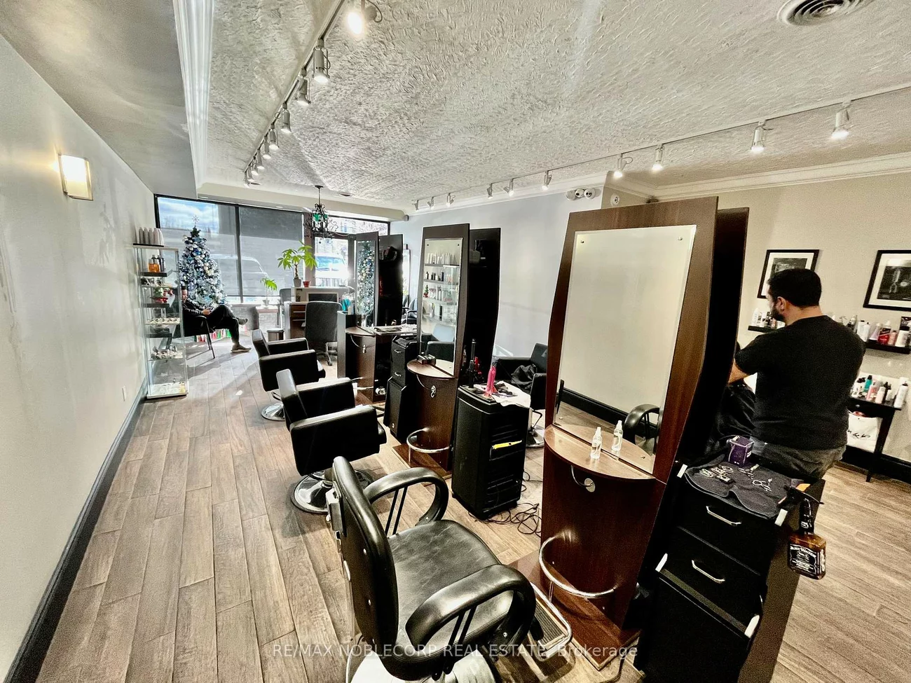 734, Wilson, Downsview-Roding-CFB, Toronto