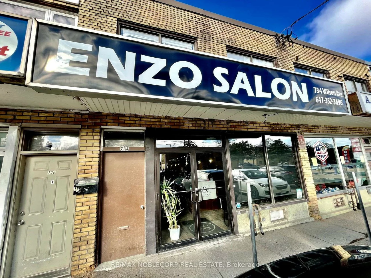734, Wilson, Downsview-Roding-CFB, Toronto