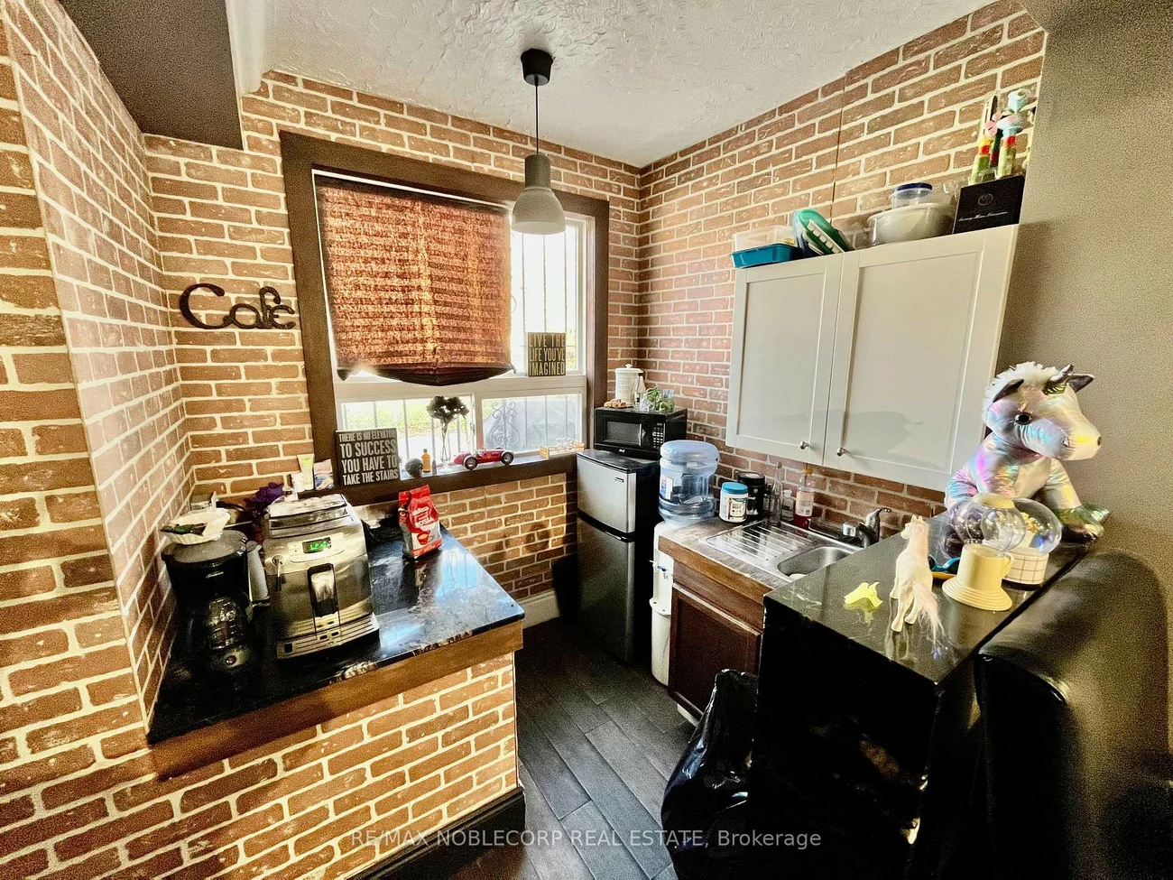 734, Wilson, Downsview-Roding-CFB, Toronto