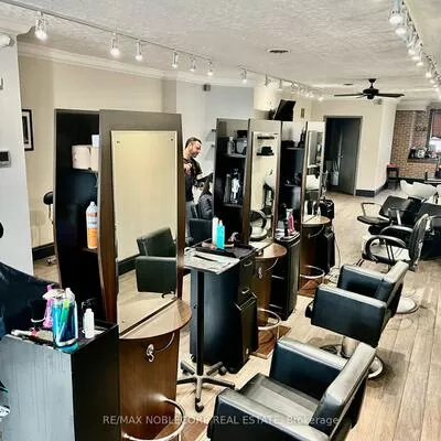 734, Wilson, Downsview-Roding-CFB, Toronto