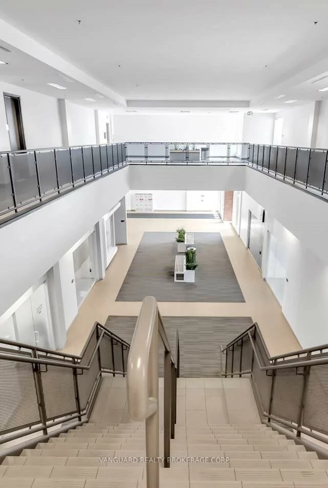 1275, Finch, York University Heights, Toronto