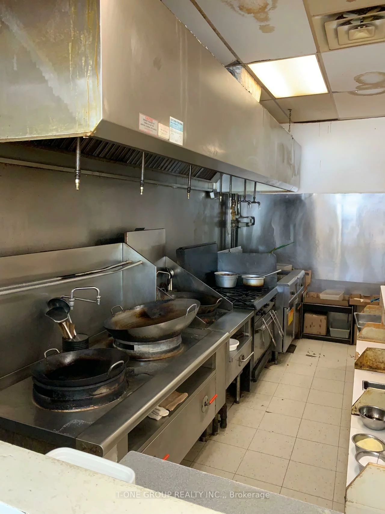 2270, Keele, Brookhaven-Amesbury, Toronto