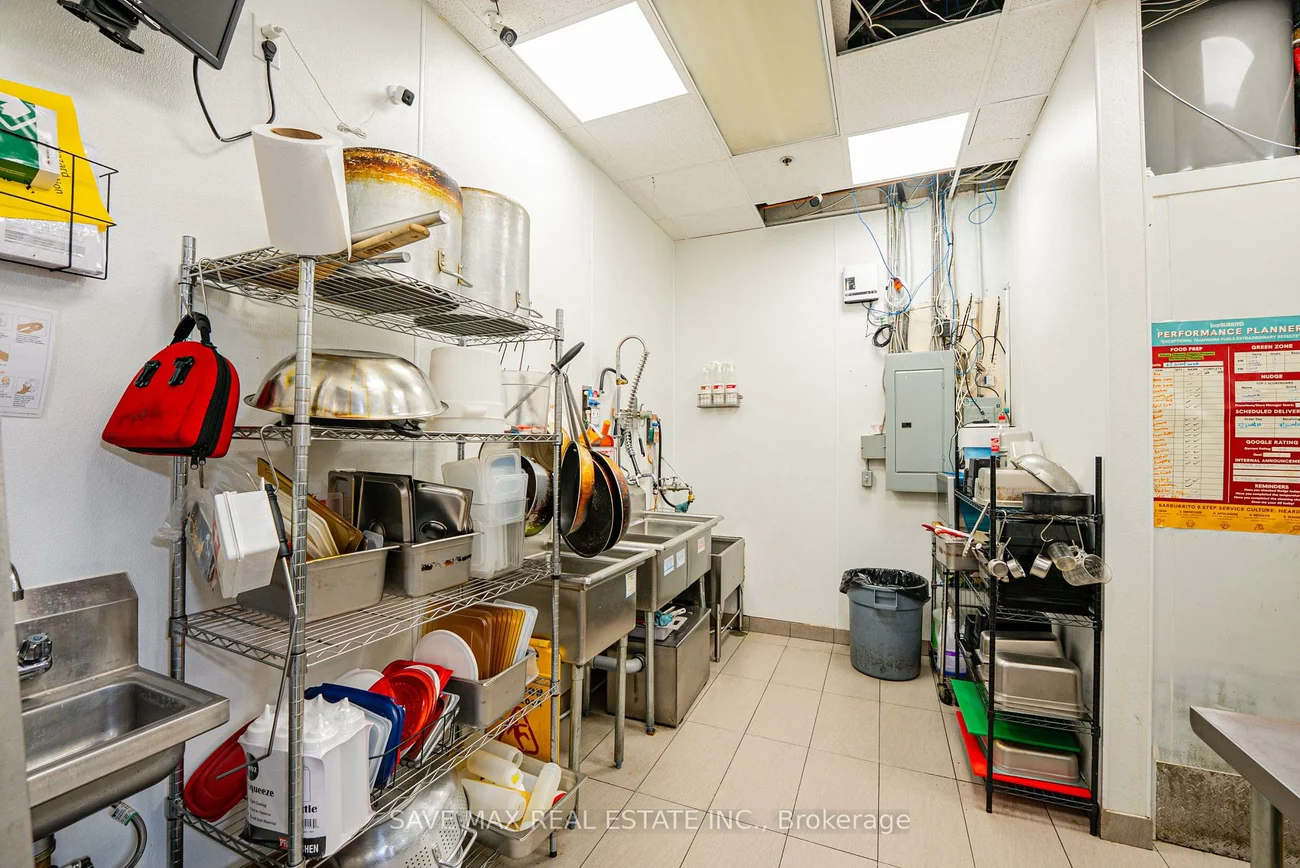 700, Lawrence, Yorkdale-Glen Park, Toronto