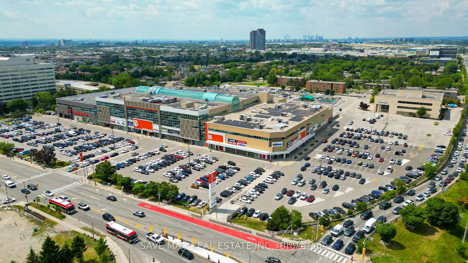 700, Lawrence, Yorkdale-Glen Park, Toronto