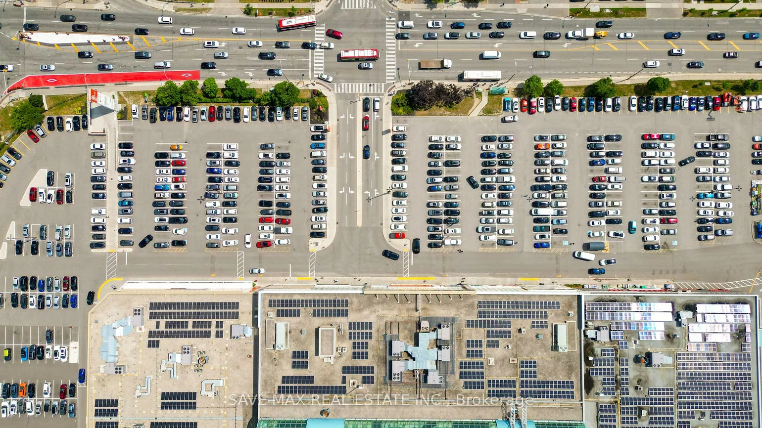 700, Lawrence, Yorkdale-Glen Park, Toronto