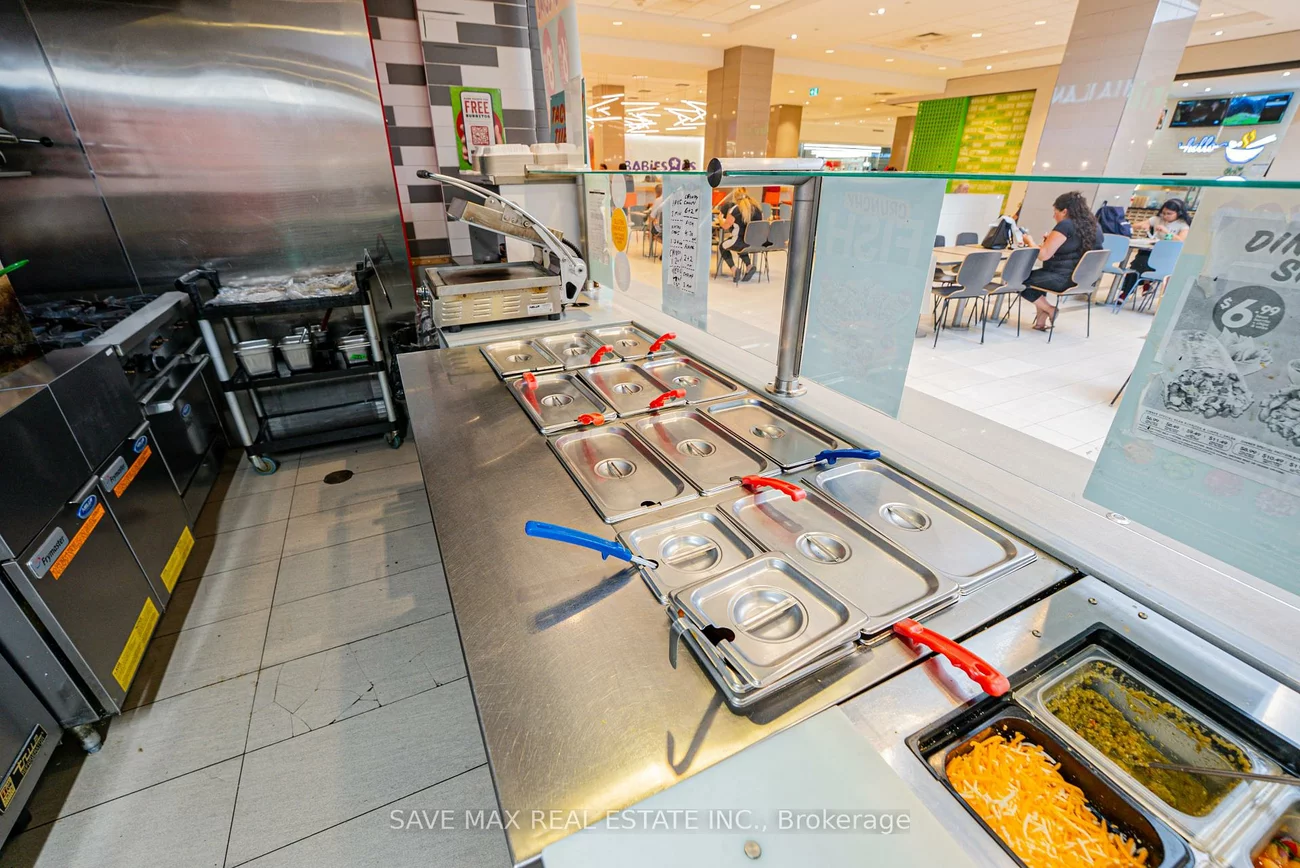 700, Lawrence, Yorkdale-Glen Park, Toronto