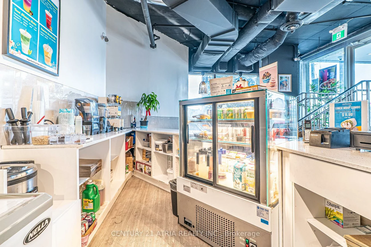 5245, Dundas, Islington-City Centre West, Toronto