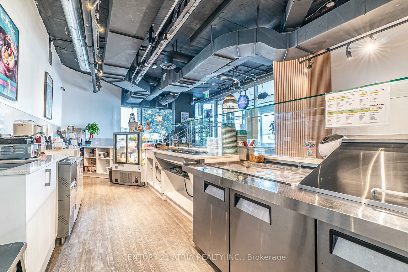 5245, Dundas, Islington-City Centre West, Toronto