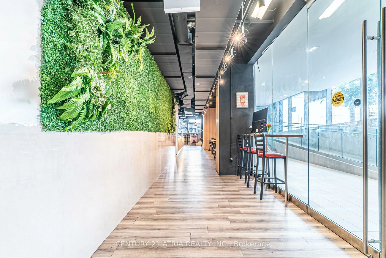 5245, Dundas, Islington-City Centre West, Toronto