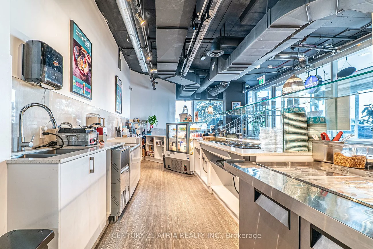 5245, Dundas, Islington-City Centre West, Toronto