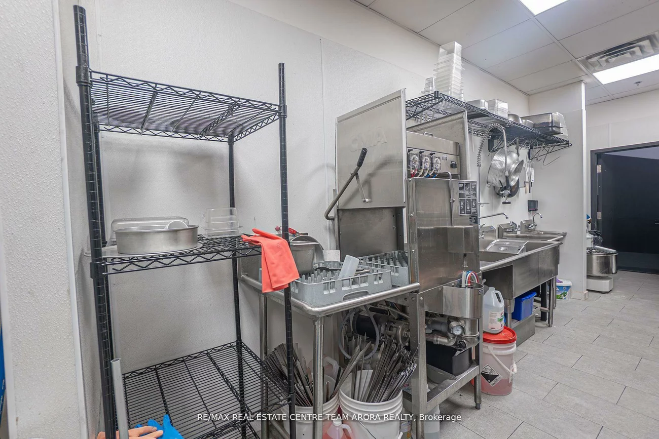 2737, Keele, Downsview-Roding-CFB, Toronto