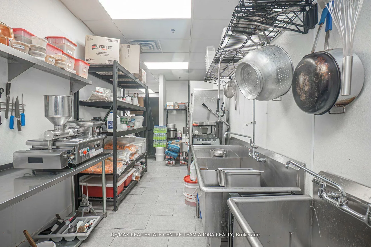 2737, Keele, Downsview-Roding-CFB, Toronto
