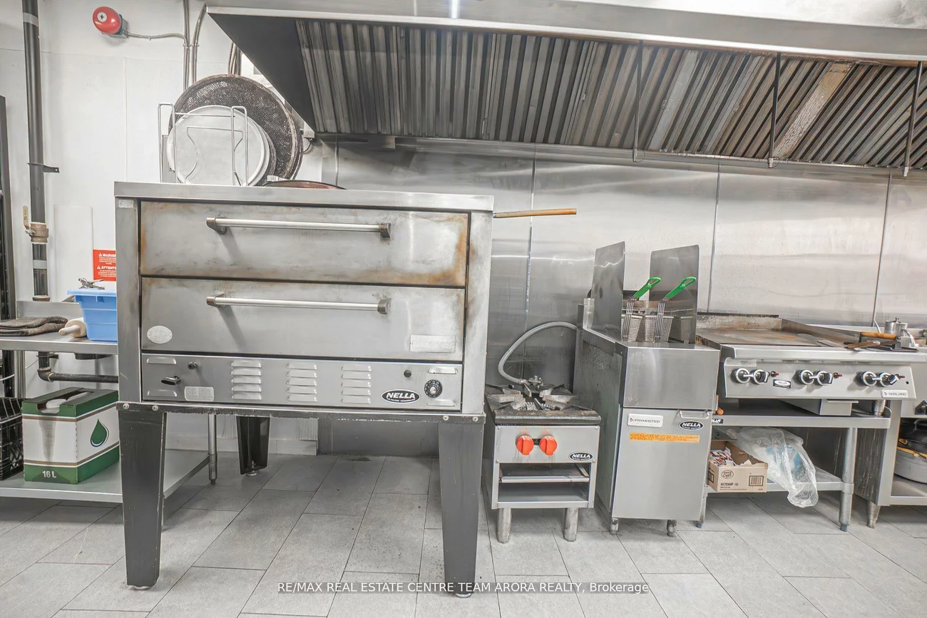 2737, Keele, Downsview-Roding-CFB, Toronto