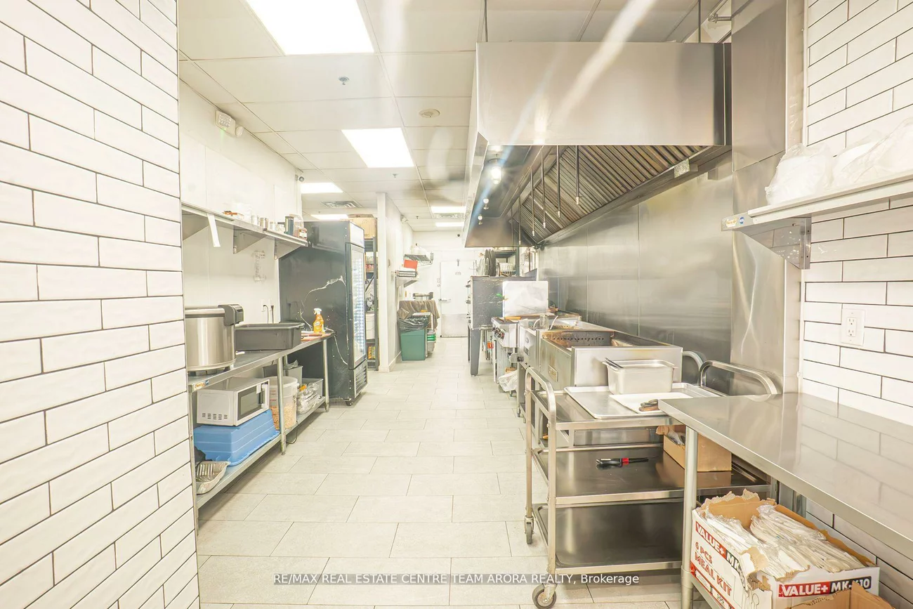 2737, Keele, Downsview-Roding-CFB, Toronto