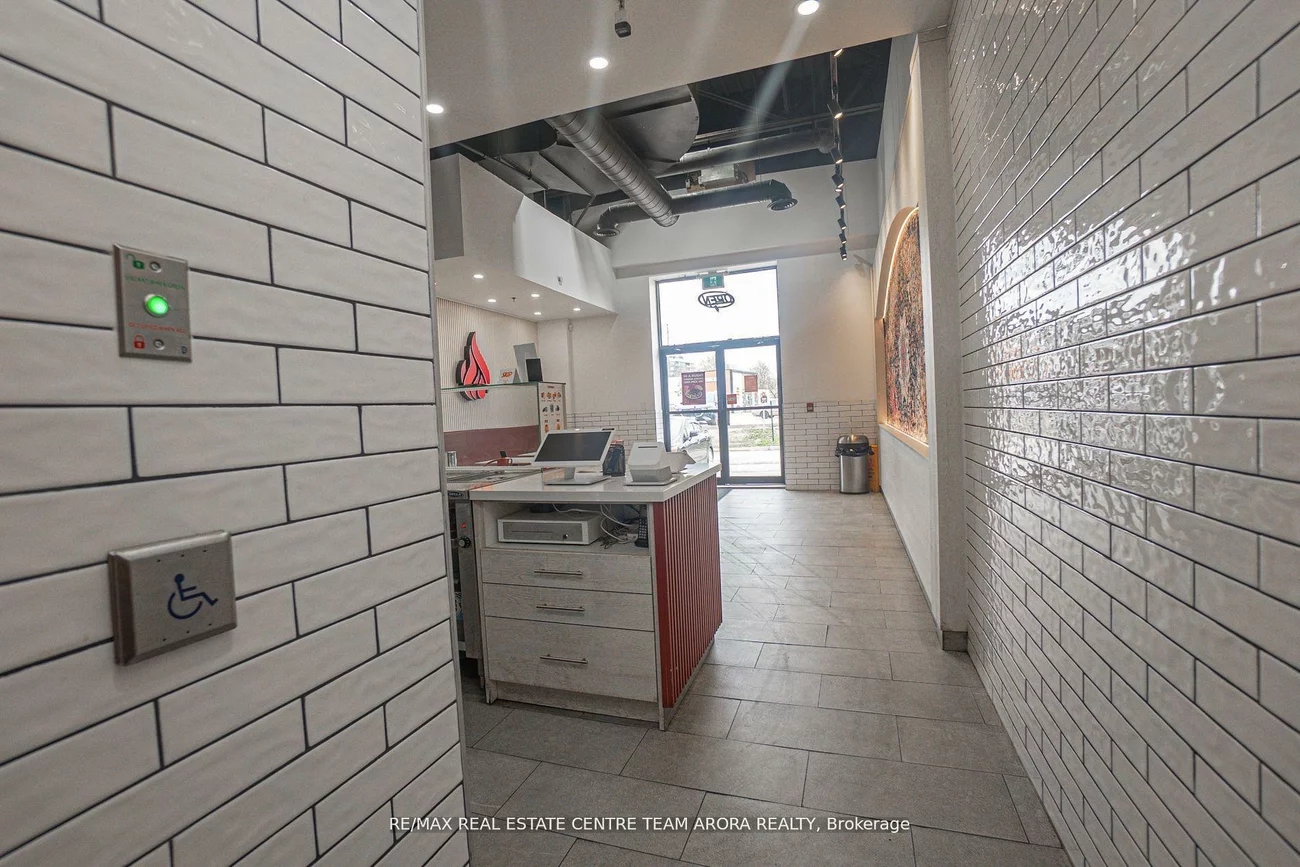 2737, Keele, Downsview-Roding-CFB, Toronto